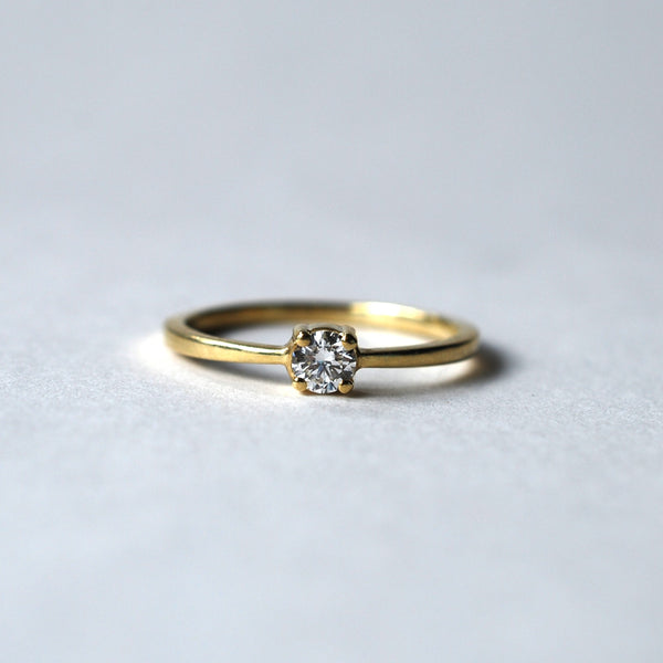 Solitiare diamond ring